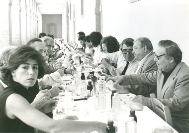 Vue prise lors du repas, rang de droite : Joseph Goy, Jacques Le Goff, Marc Ferro la vignette