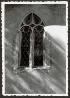 G.2.3.04.1.006. Unique fenêtre de la nef la vignette