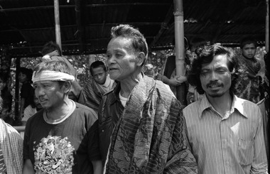 Baruppu', 1993., Baruppu', 1993. (anglais), Baruppu’ 1993. (indonésien) la vignette