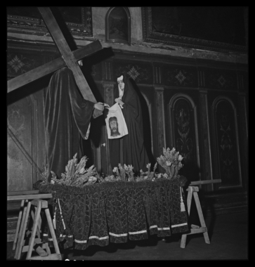 Procession de la Sanch. Misteri de Véronique essuyant le visage de Jésus dans l’église Saint-Jacques la vignette