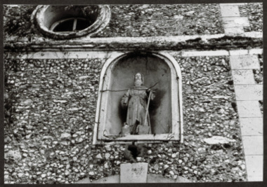 F.2.2.03.1.1.007. Statue de Saint Fiacre, façade extérieure de l'église la vignette