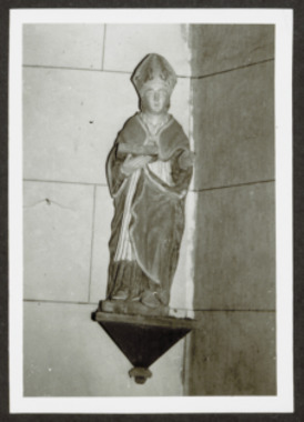 C.3.2.54.1.003. Chapelle Saint-Pierre, statue d'évêque (French) thumbnail