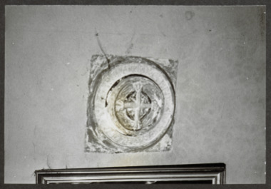 C.3.2.56.1.1.001. Église Saint-Martin, croix solaire (French) thumbnail