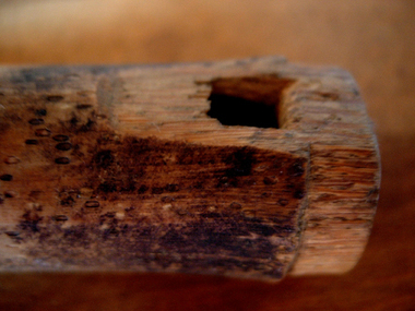 Detail of the external duct without ring., Détail du conduit d'air sans le bandeau. (French), Detail saluran air tanpa bandonya.  (Indonesian) thumbnail