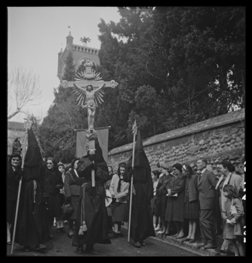 La procession au départ de l'église Saint-Jacques la vignette